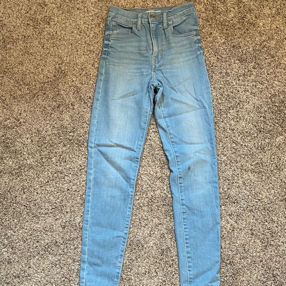 Levi’s Mile High Skinny - Picture 2 of 4